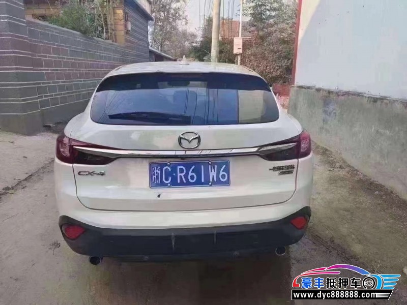 17年马自达CX-4轿车抵押车出售