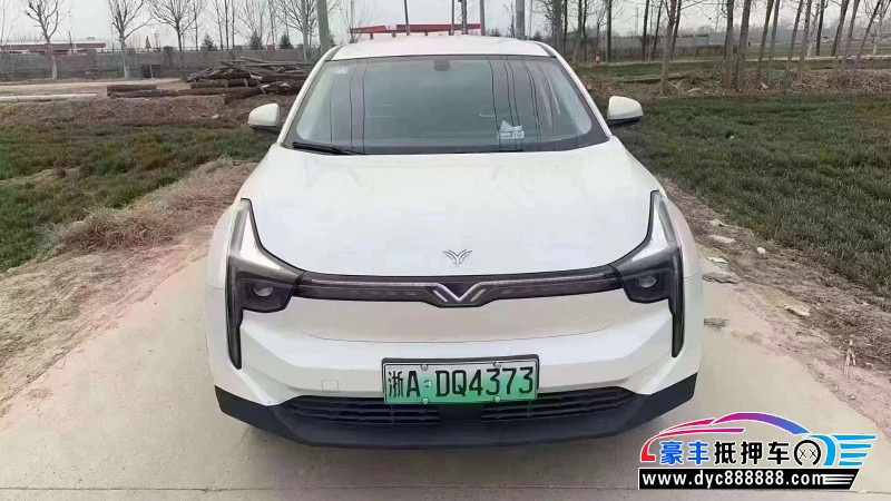 22年哪吒U轿车抵押车出售