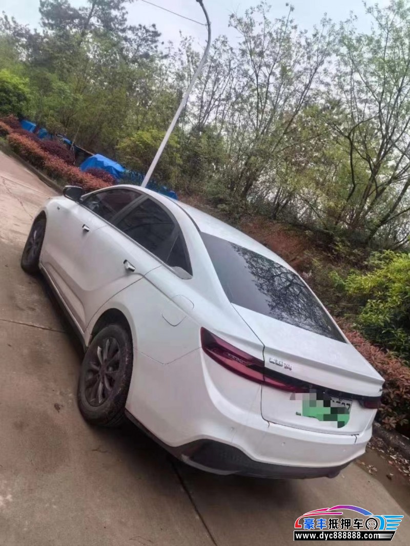 23年吉利几何轿车抵押车出售