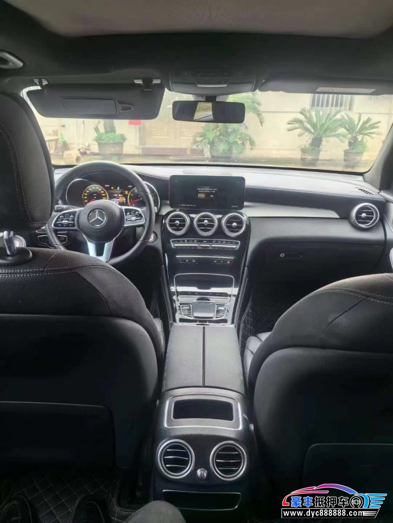 22年奔驰GLC轿车抵押车出售