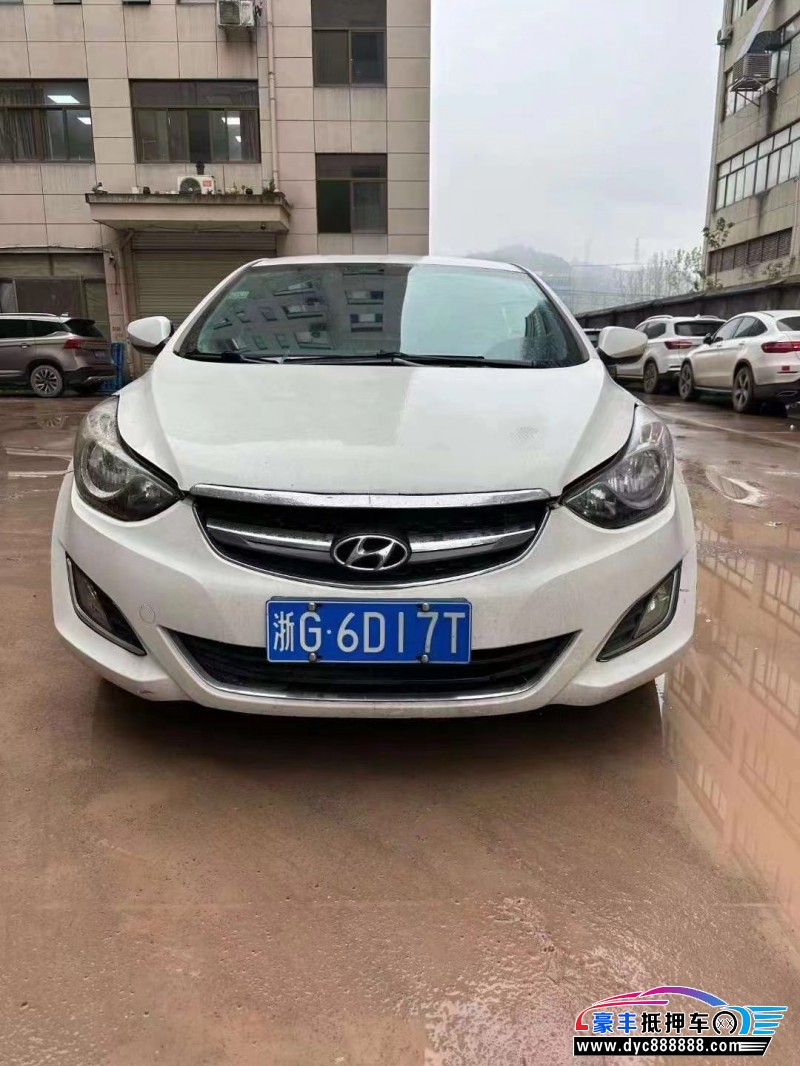 16年现代朗动轿车抵押车出售