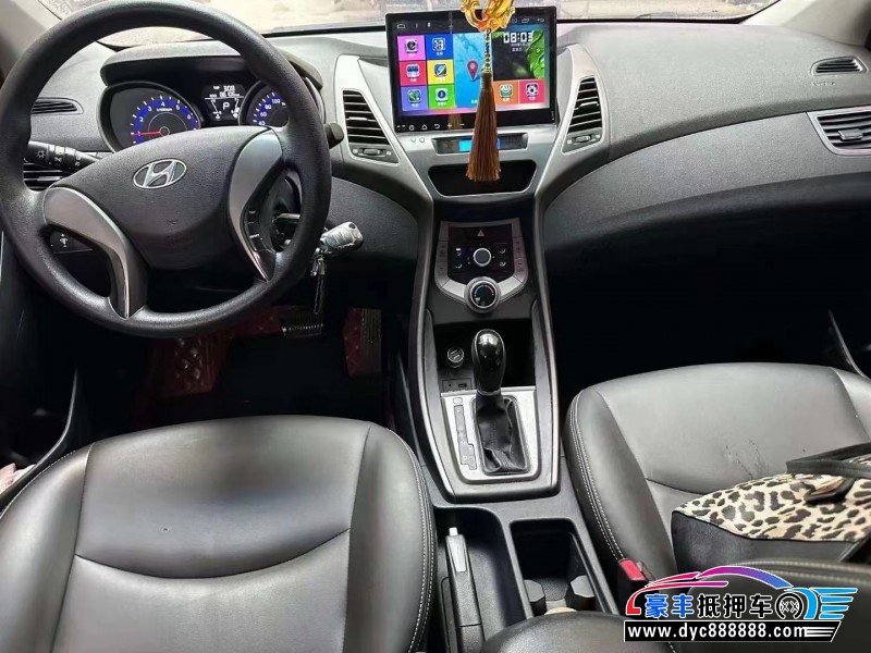 16年现代朗动轿车抵押车出售