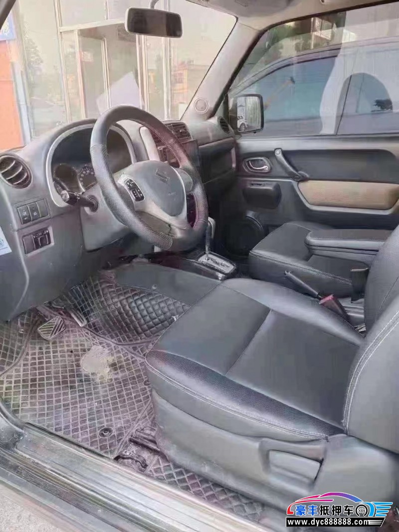 18年铃木吉姆尼轿车抵押车出售