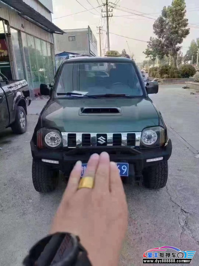 18年铃木吉姆尼轿车抵押车出售