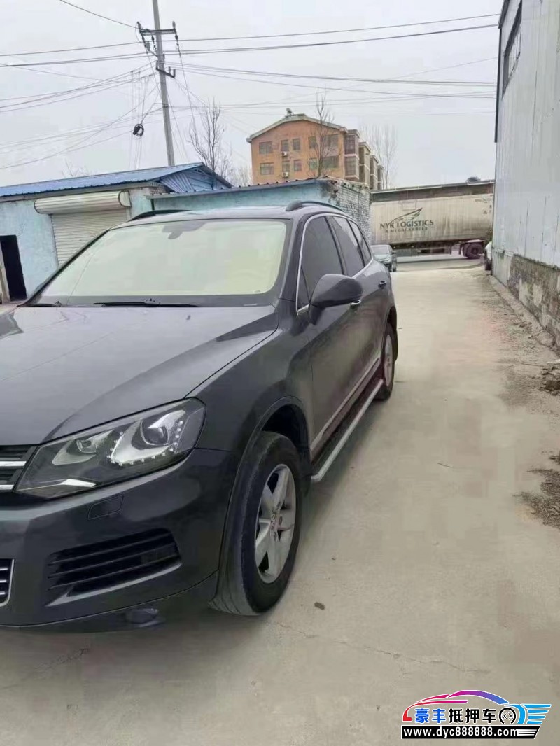 13年大众途锐轿车抵押车出售