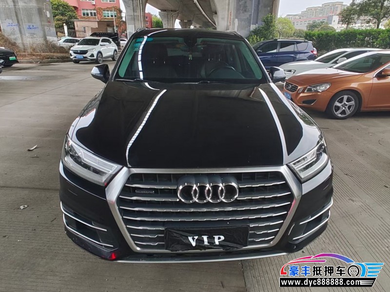 17年奥迪Q7轿车抵押车出售