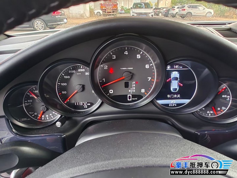 15年保时捷帕纳梅拉轿车抵押车出售