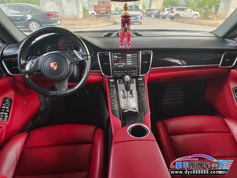 15年保时捷帕纳梅拉轿车抵押车出售
