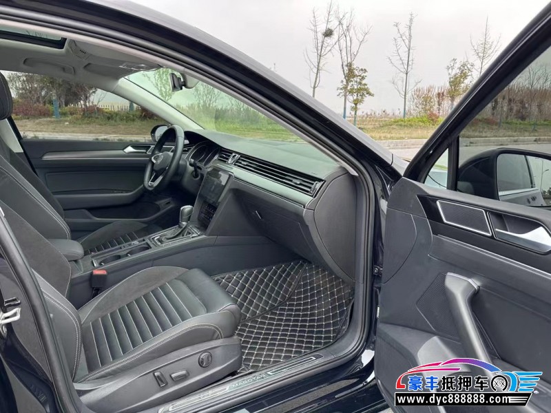 21年大众迈腾轿车抵押车出售