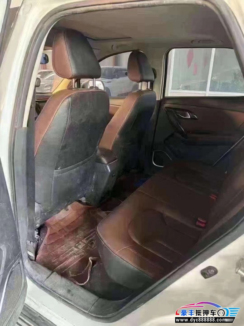 18年一汽森雅R7轿车抵押车出售