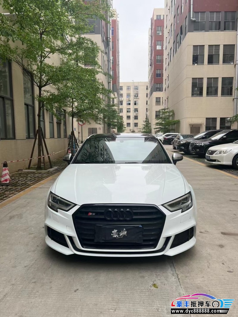 17年奥迪A3轿车抵押车出售