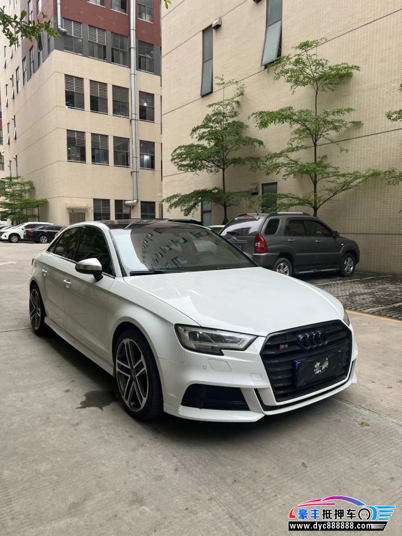 17年奥迪A3轿车抵押车出售