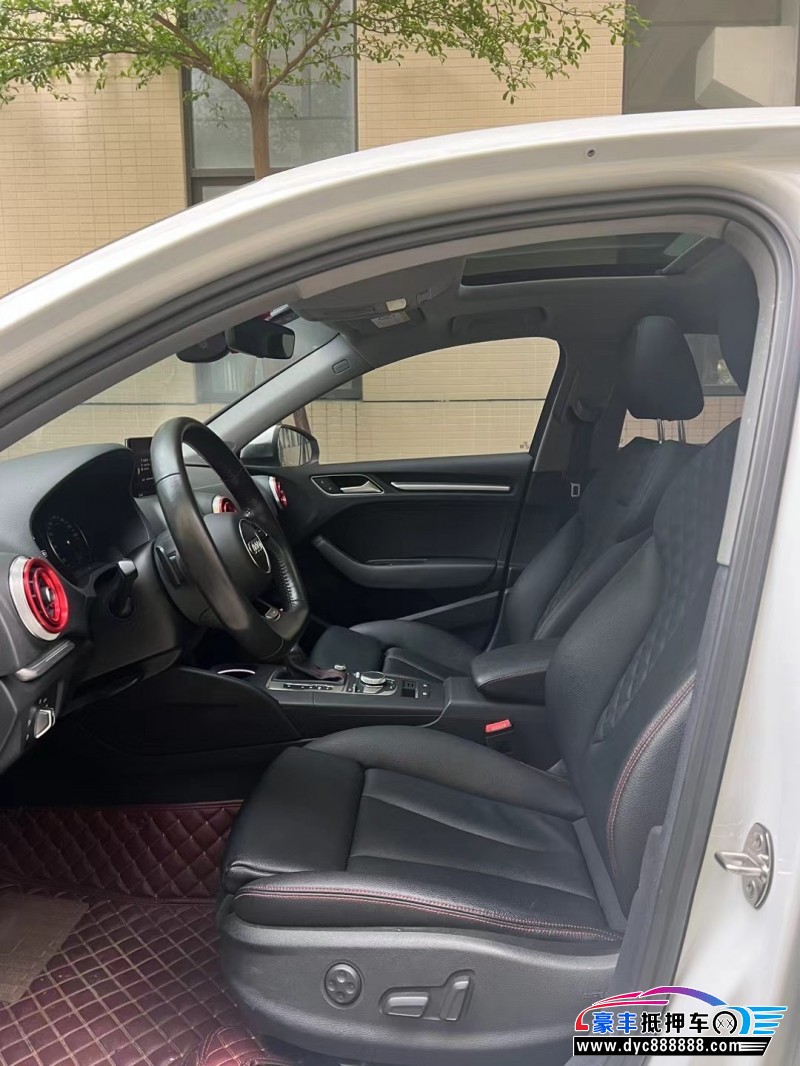 17年奥迪A3轿车抵押车出售