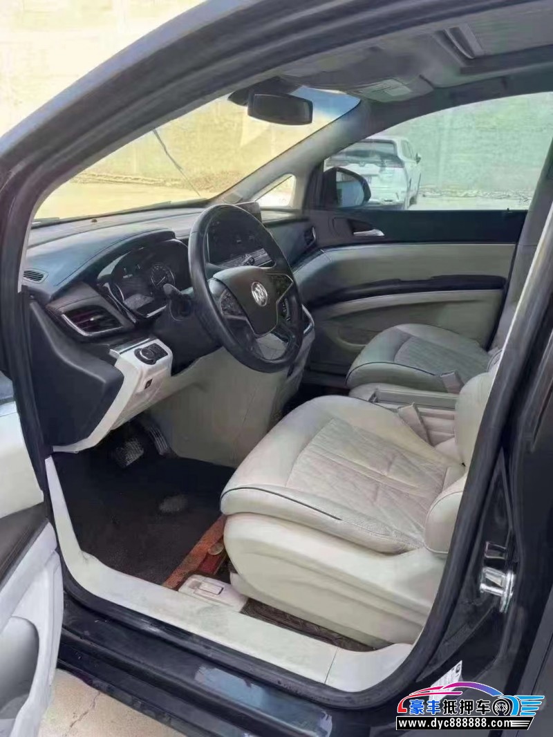 22年别克GL8轿车抵押车出售