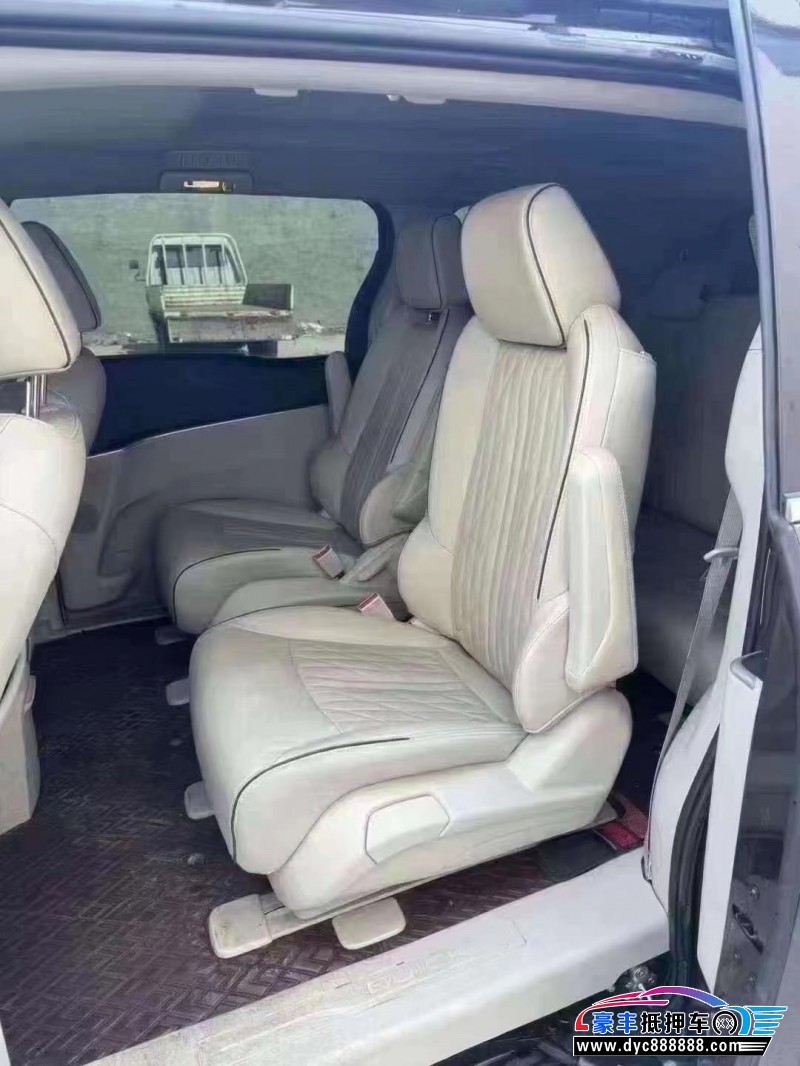 22年别克GL8轿车抵押车出售