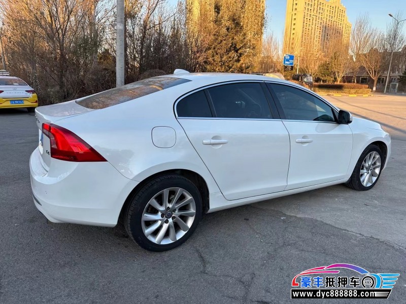 17年沃尔沃S60轿车抵押车出售