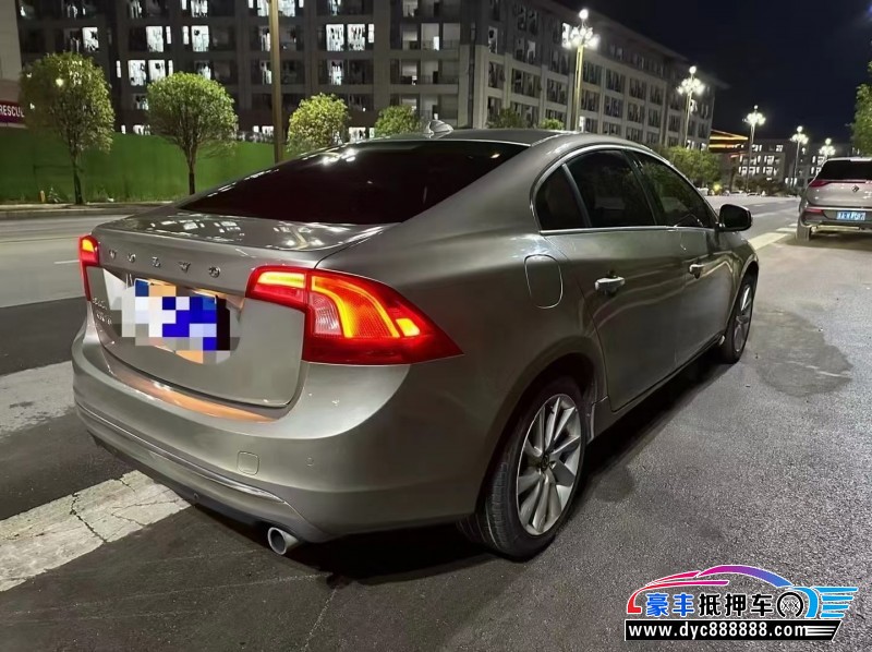 14年沃尔沃S60轿车抵押车出售