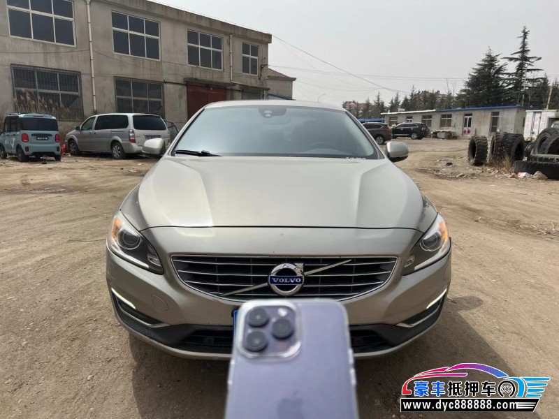 14年沃尔沃S60轿车抵押车出售