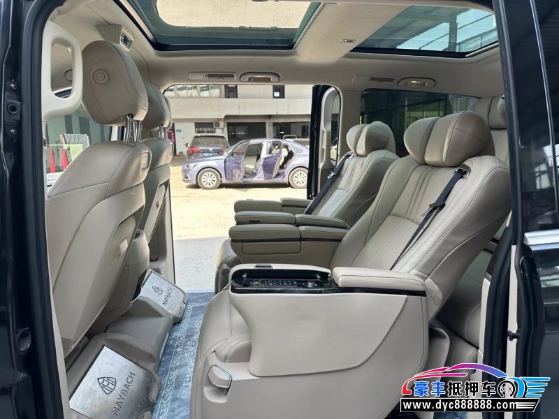 17年奔驰V轿车抵押车出售