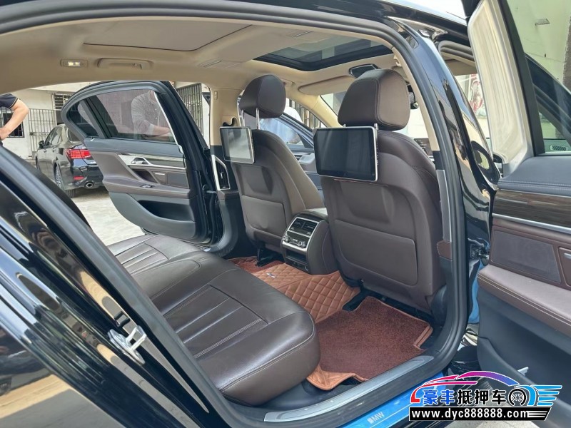 17年宝马7系轿车抵押车出售