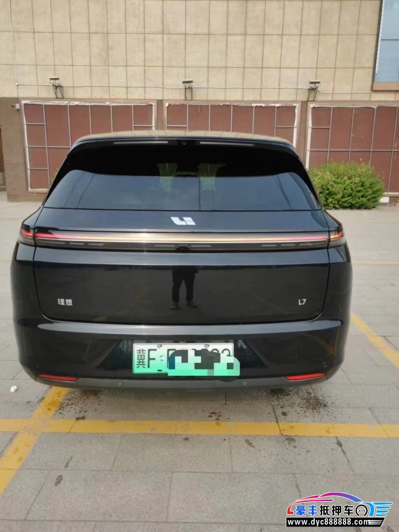 23年理想L7轿车抵押车出售