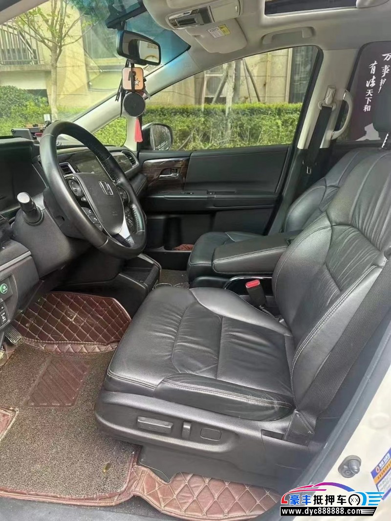 18年本田艾力绅轿车抵押车出售