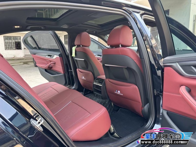 23年宝马5系轿车抵押车出售