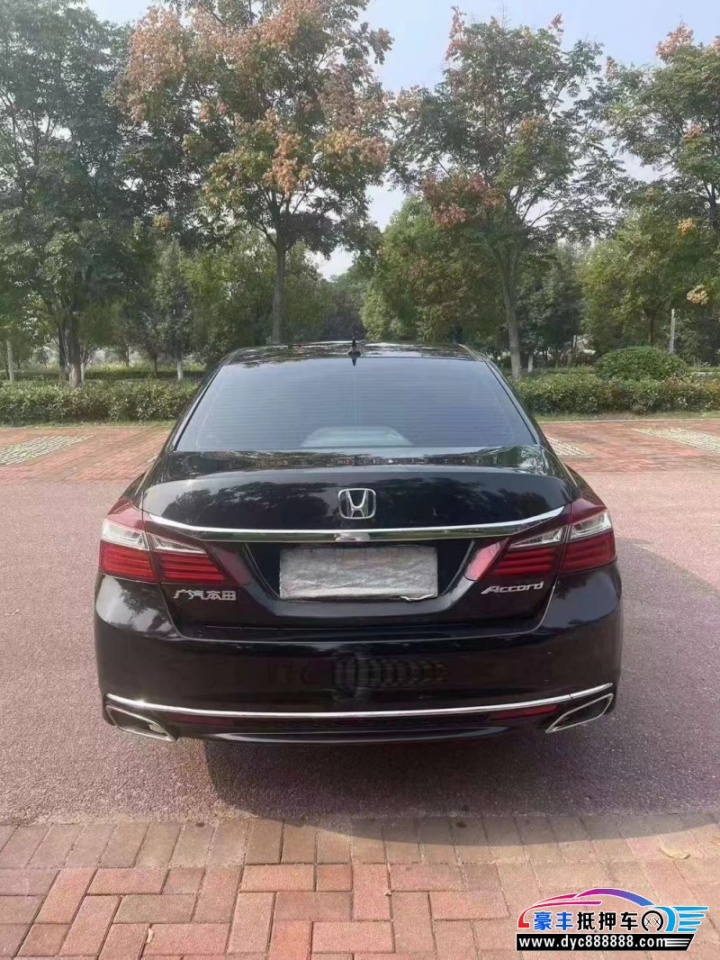 16年本田雅阁轿车抵押车出售