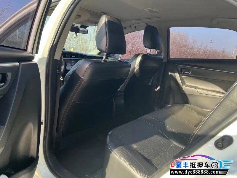 16年丰田雷凌轿车抵押车出售