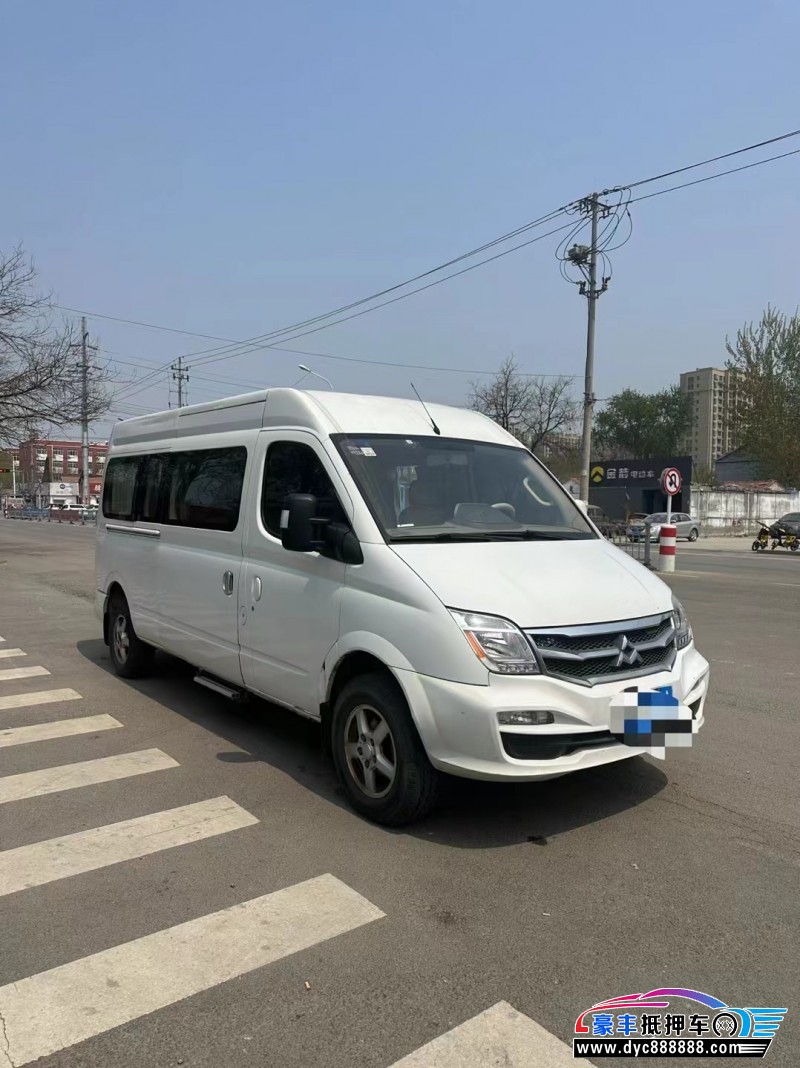 15年上汽大通V80轿车抵押车出售