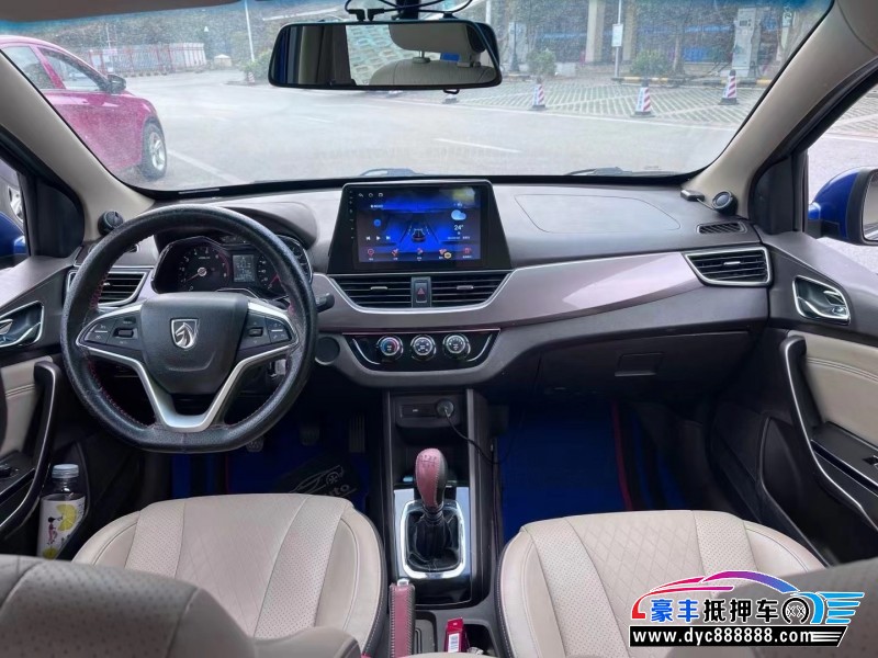 17年宝骏310轿车抵押车出售