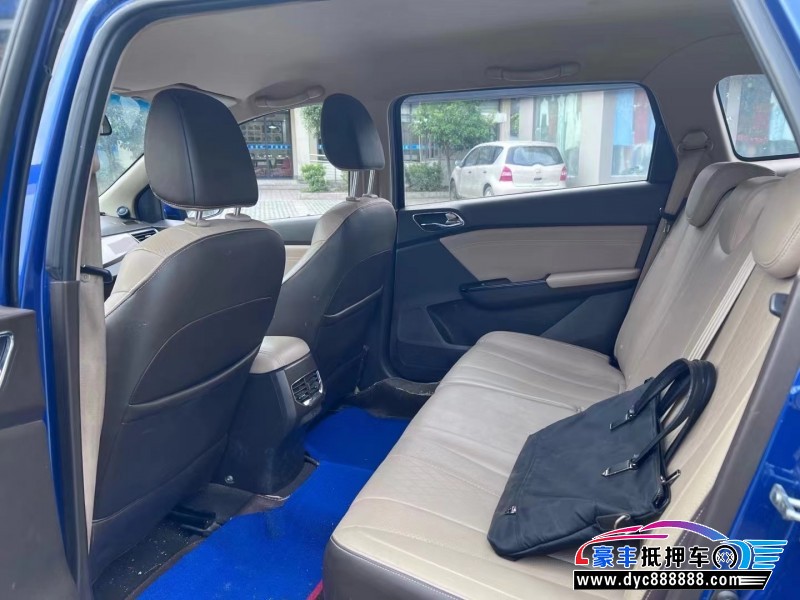 17年宝骏310轿车抵押车出售