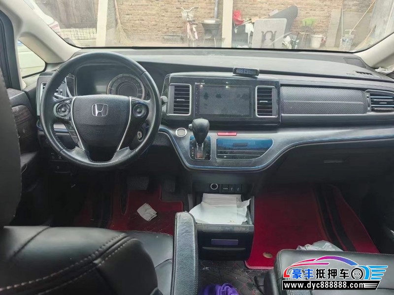 16年本田艾力绅轿车抵押车出售