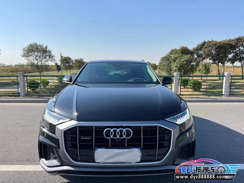 23年奥迪Q8轿车抵押车出售