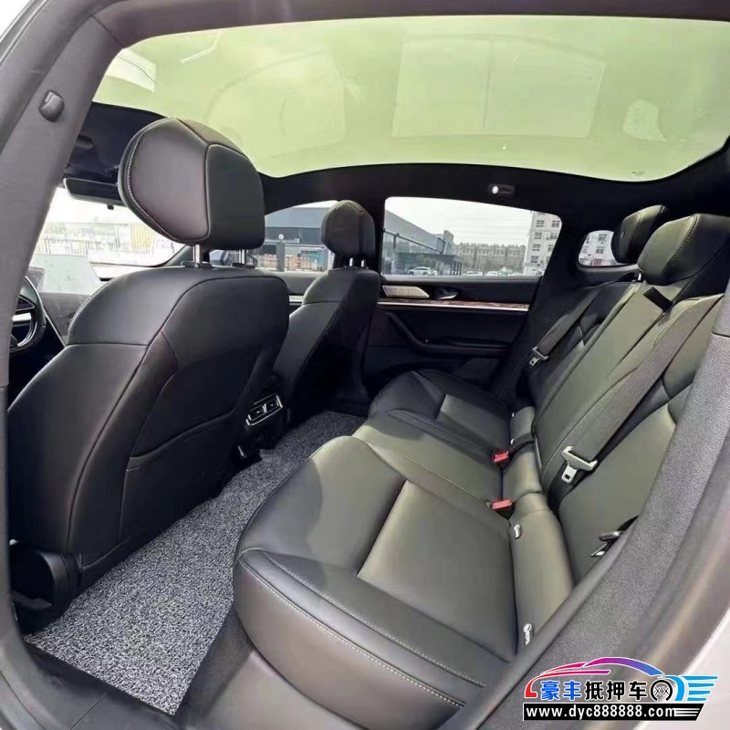 23年哪吒S轿车抵押车出售