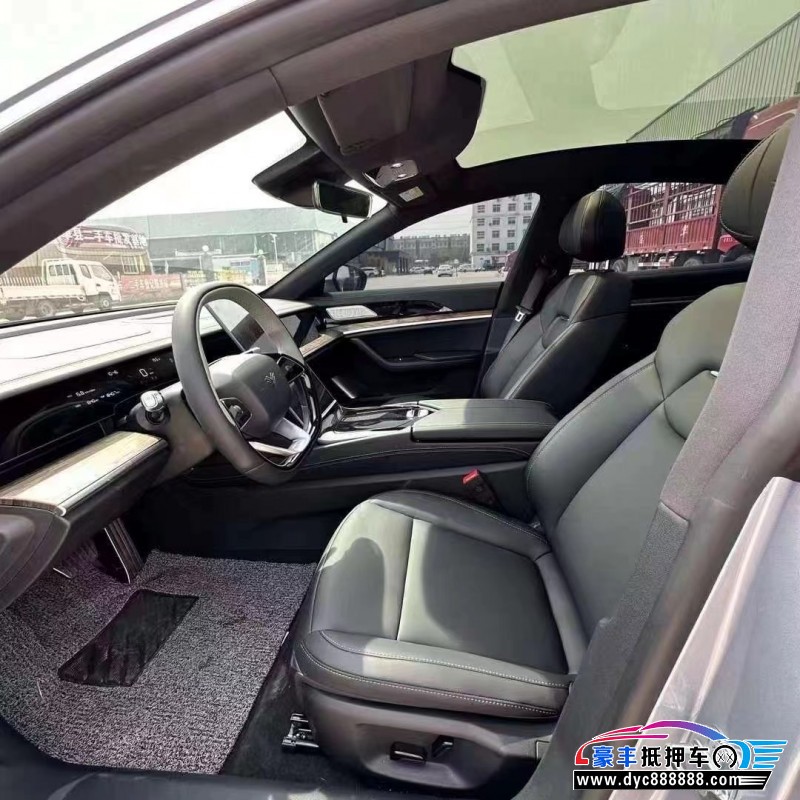 23年哪吒S轿车抵押车出售