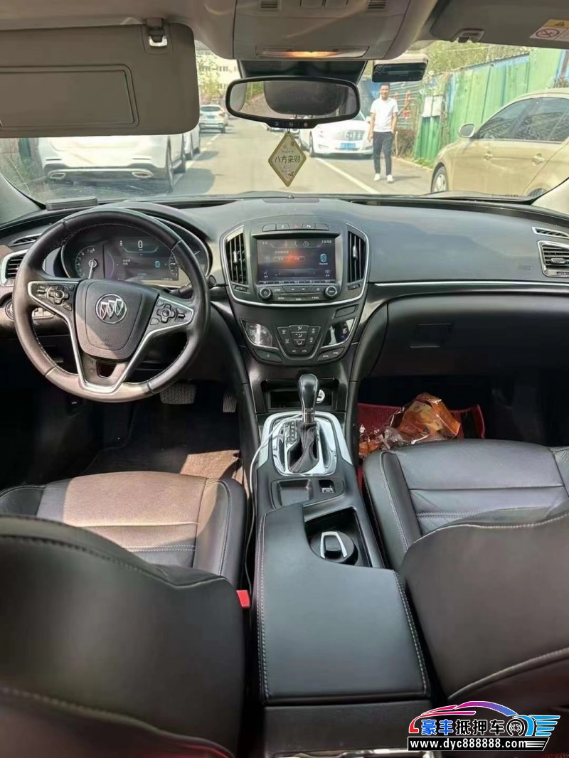 14年别克君威轿车抵押车出售