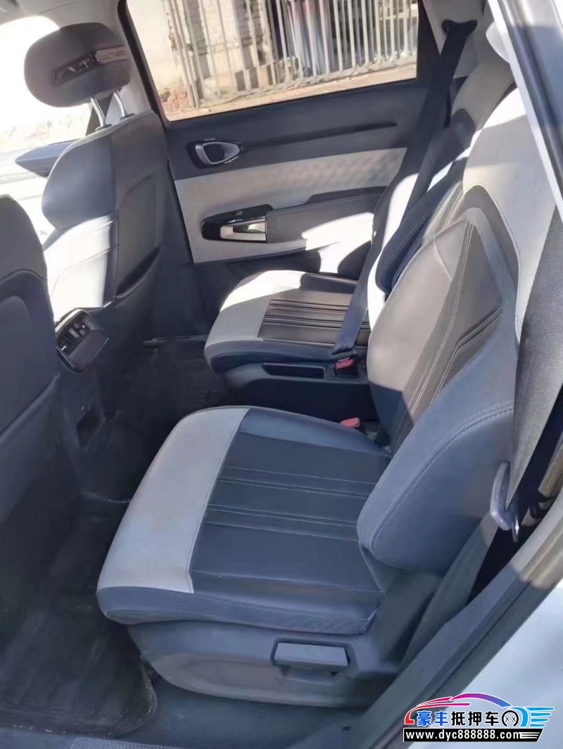 21年宝骏宝骏RM5轿车抵押车出售