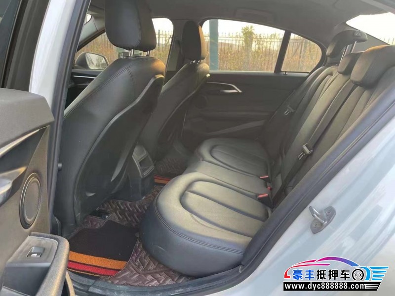 19年宝马1系轿车抵押车出售