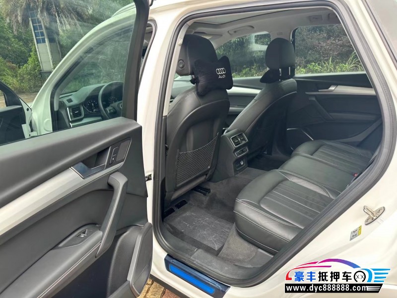 21年奥迪Q5轿车抵押车出售