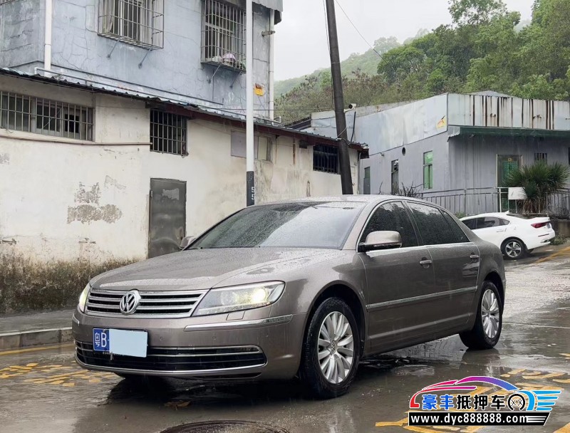 15年大众辉腾轿车抵押车出售