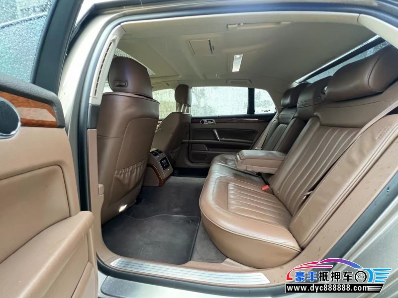 15年大众辉腾轿车抵押车出售