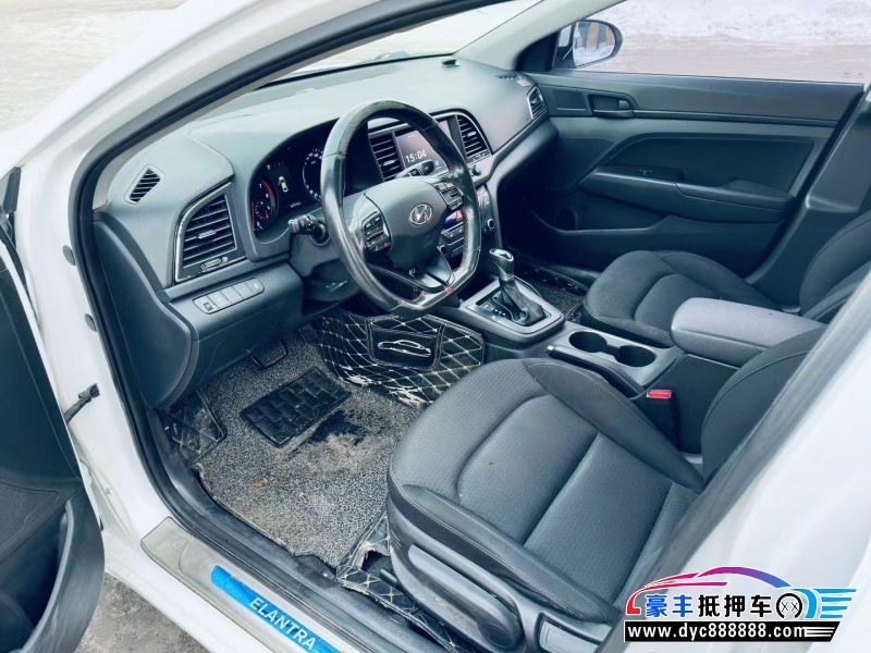 17年现代领动轿车抵押车出售