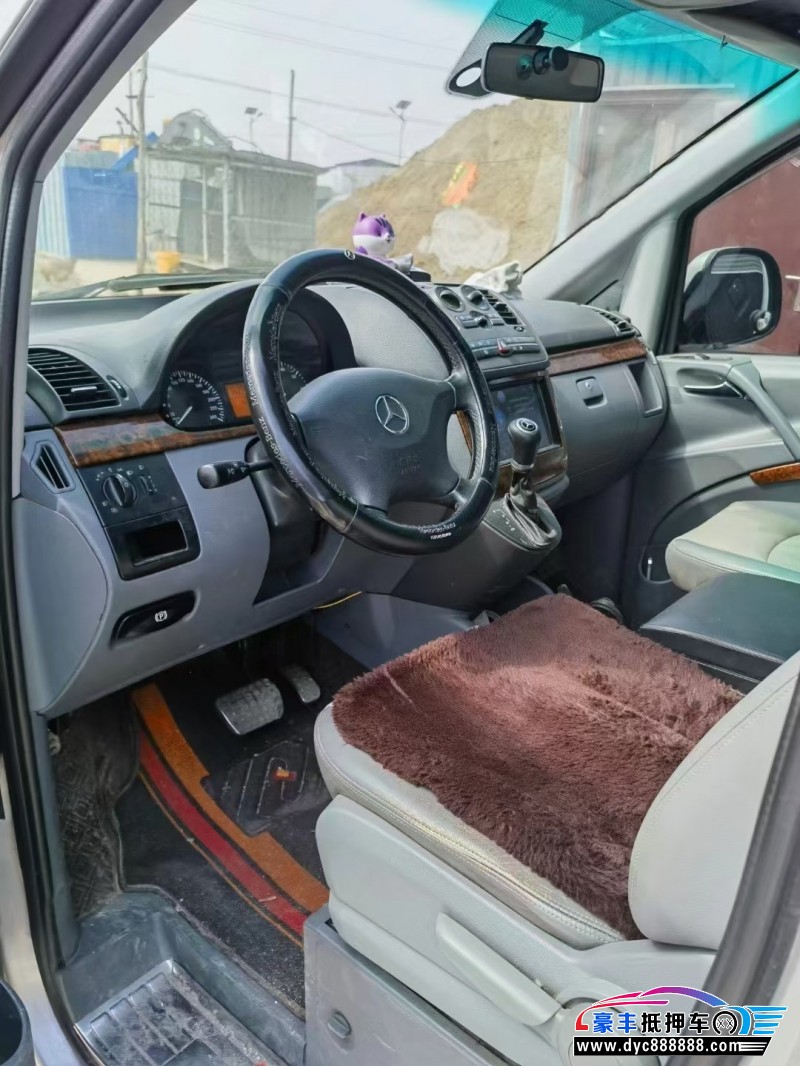 10年奔驰威霆轿车抵押车出售