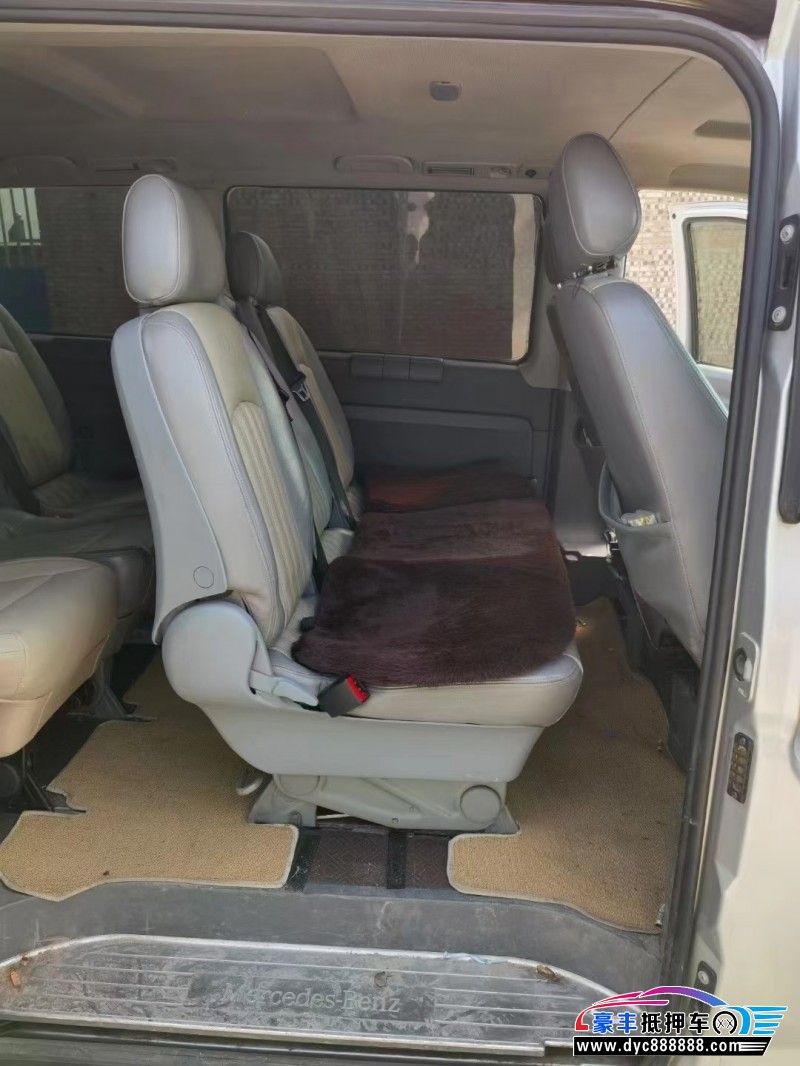 10年奔驰威霆轿车抵押车出售