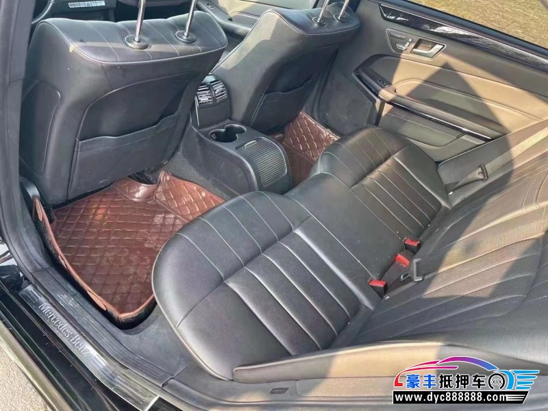 16年奔驰E轿车抵押车出售