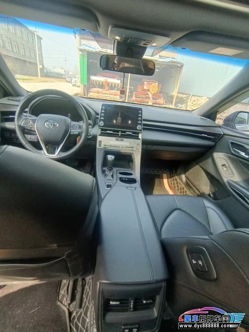 22年丰田亚洲龙轿车抵押车出售
