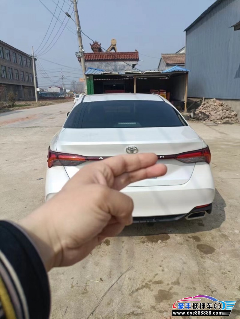 22年丰田亚洲龙轿车抵押车出售