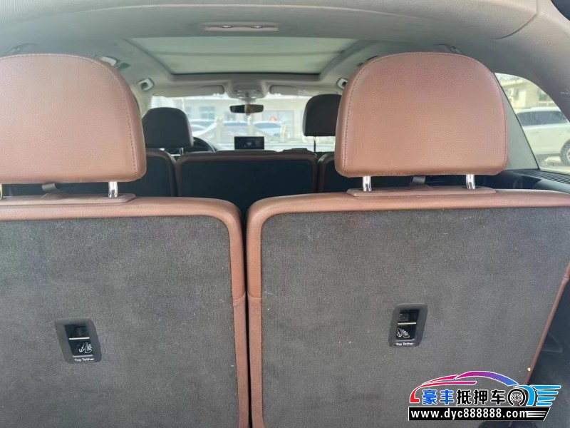 17年奥迪Q7轿车抵押车出售