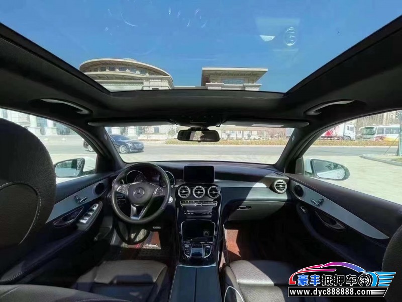 17年奔驰GLC轿车抵押车出售